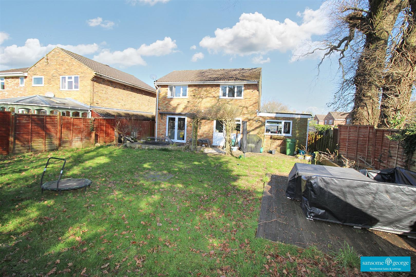 Cranmer Close, Tilehurst, Reading